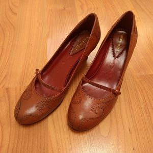 Nine West size 8M brown kitten mary jane heels